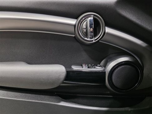 Used 2022 MINI Cooper S w/ Premium Package image 19