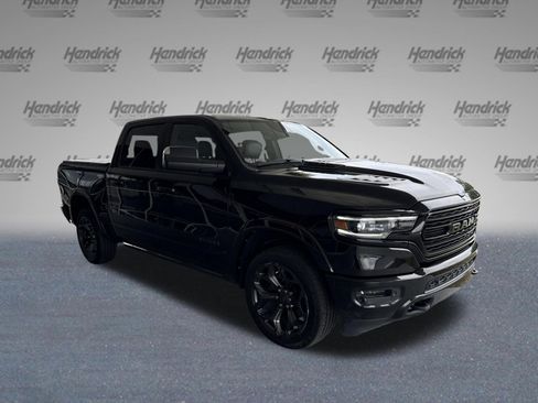 Used 2020 RAM 1500 Limited w/ Black Appearance Package AWD/4WD image 2