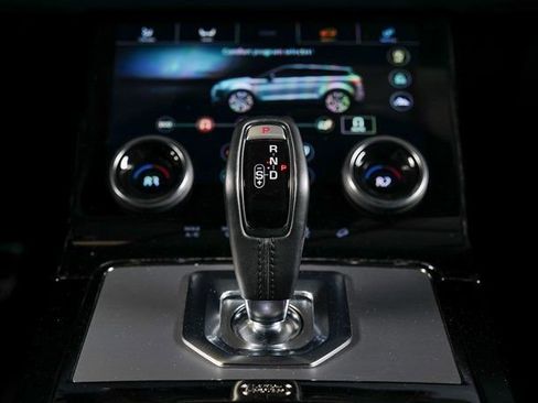 Used 2020 Land Rover Range Rover Evoque R-Dynamic SE image 14