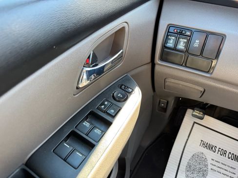 Used 2017 Honda Odyssey SE image 29