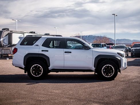 Used 2025 Toyota 4Runner TRD Off-Road Premium image 8