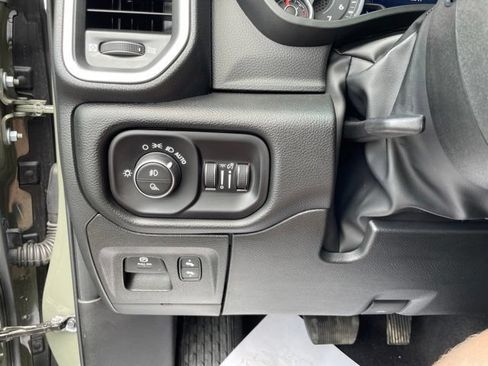 Used 2026 RAM 1500 Laramie AWD/4WD image 30