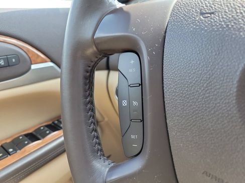 Used 2009 Buick Enclave CXL w/ Entertainment Package #2 AWD/4WD image 20