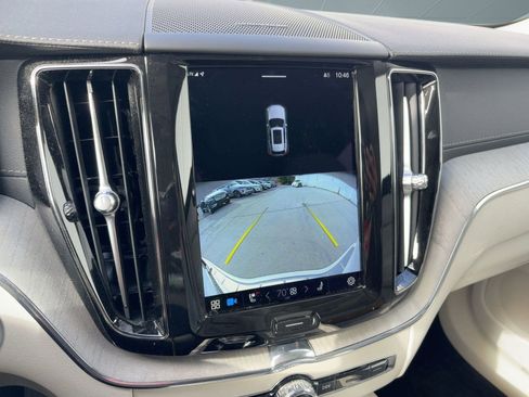 Certified 2023 Volvo XC60 B5 Ultimate w/ Climate Package image 22