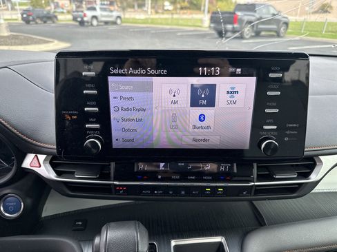 Certified 2023 Toyota Sienna XSE image 22