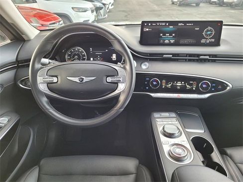 Used 2025 Genesis GV70 2.5T image 7
