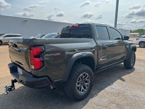 Used 2024 Chevrolet Colorado ZR2 w/ ZR2 Convenience Package III image 6