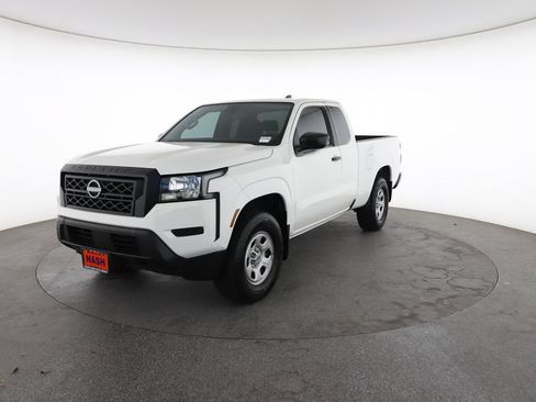 Used 2024 Nissan Frontier S AWD/4WD image 5