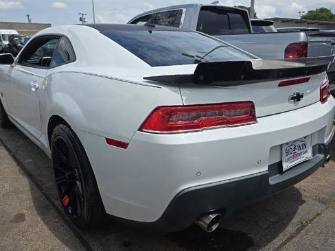 Used 2015 Chevrolet Camaro SS w/ Commemorative Special Edition RWD image 5