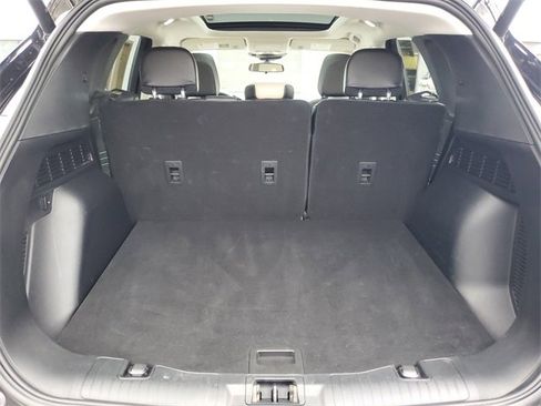 Used 2022 Ford Escape SEL image 10