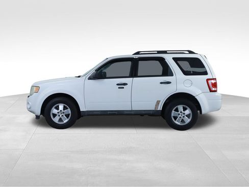 Used 2010 Ford Escape XLT AWD/4WD image 8