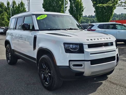 Used 2025 Land Rover Defender 110 S AWD/4WD image 3