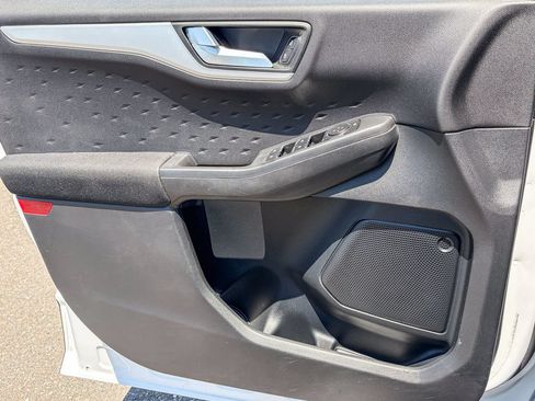 Used 2020 Ford Escape SE FWD image 41