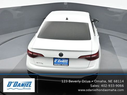 Used 2024 Volkswagen Jetta Sport FWD image 17