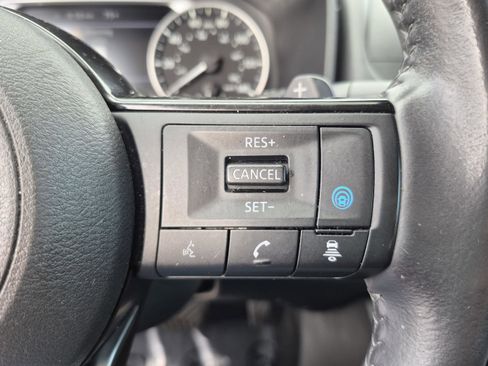 Used 2021 Nissan Rogue SV w/ Premium Package FWD image 32