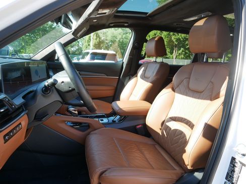 Certified 2025 Kia Telluride SX Prestige X-Line AWD/4WD image 35