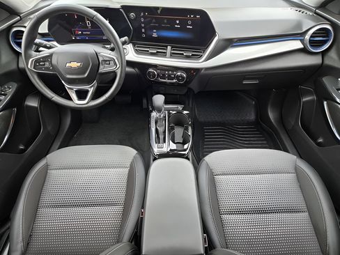 Used 2024 Chevrolet Trax LT w/ Driver Confidence Package FWD image 22