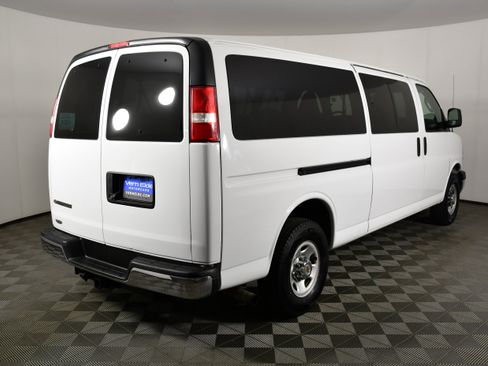 Used 2016 Chevrolet Express 3500 LT w/ LT Preferred Equipment Group RWD image 5
