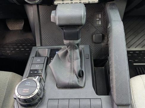 Used 2025 Toyota 4Runner SR5 AWD/4WD image 12