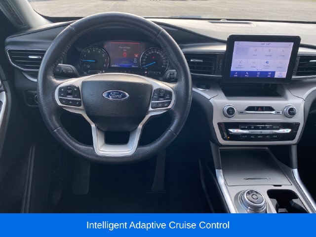 Used 2023 Ford Explorer XLT AWD/4WD image 7