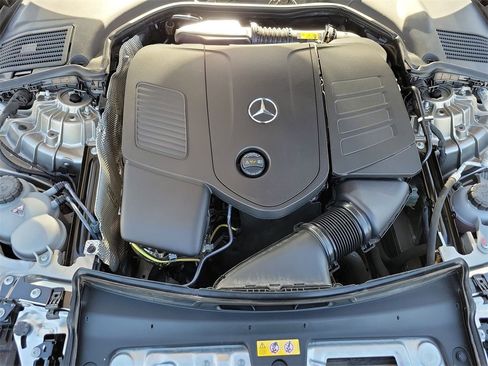 Used 2024 Mercedes-Benz C 300 4MATIC Sedan image 10
