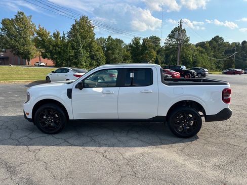 New 2025 Ford Maverick Lariat w/ Black Appearance Package image 7