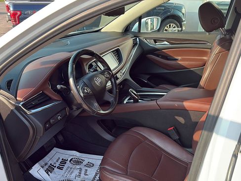 Used 2018 Buick Enclave Avenir w/ Avenir Technology Package AWD/4WD image 9