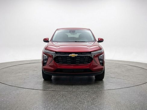 Used 2025 Chevrolet TrailBlazer LT FWD image 2