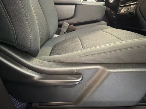 Used 2020 Chevrolet Silverado 1500 Custom w/ Custom Value Package RWD image 28