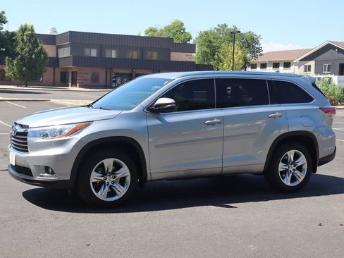Used 2014 Toyota Highlander Limited FWD image 10