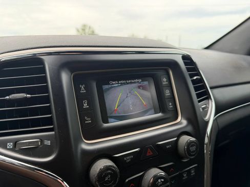 Used 2017 Jeep Grand Cherokee Limited RWD image 13