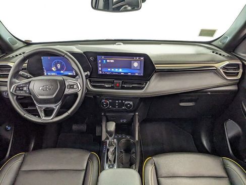 Used 2025 Chevrolet TrailBlazer ACTIV w/ Convenience Package AWD/4WD image 7