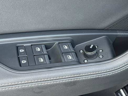 Used 2021 Audi e-tron Premium w/ Convenience Plus Package image 13