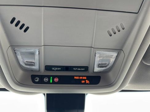 Used 2024 Chevrolet Equinox LT w/ LPO, Floor Liner Package FWD image 39
