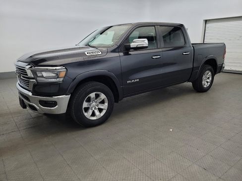 Used 2019 RAM 1500 Laramie AWD/4WD image 2