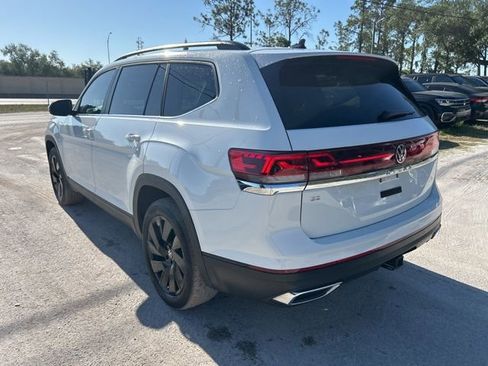 Used 2024 Volkswagen Atlas SE FWD image 3