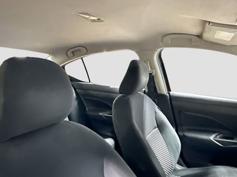 Used 2021 Nissan Versa S FWD image 25