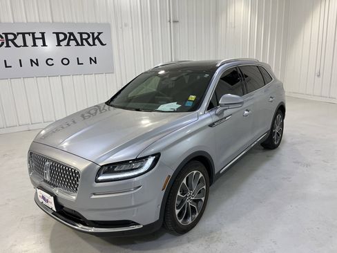 Used 2022 Lincoln Nautilus Reserve image 20