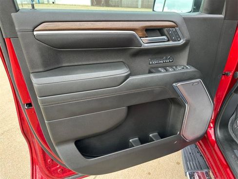 Used 2024 Chevrolet Silverado 1500 High Country w/ High Country Premium Package AWD/4WD image 18