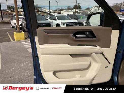 New 2026 GMC Yukon XL Denali w/ Denali Reserve Package image 25