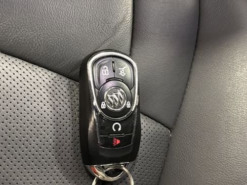 Used 2018 Buick Enclave Premium w/ LPO, Hit The Road Package AWD/4WD image 43