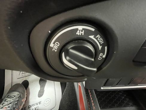 Used 2024 Nissan Frontier PRO-4X w/ Off-Road Protection Package AWD/4WD image 22