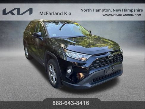 Used 2020 Toyota RAV4 XLE w/ Convenience Package AWD/4WD image 3