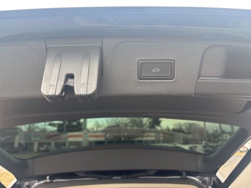 Used 2020 Volkswagen Atlas SE w/ Panoramic Sunroof Package image 7