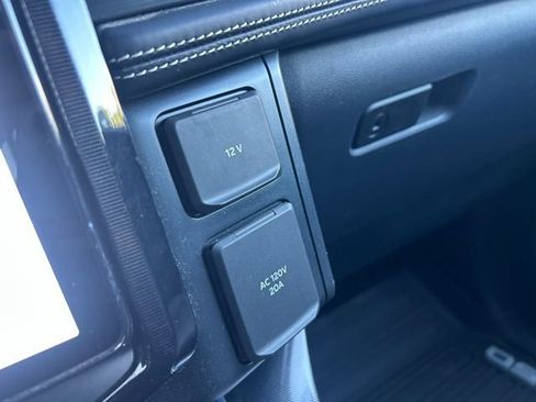 Used 2022 Ford F150 Lightning Platinum AWD/4WD image 33