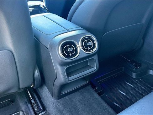 Certified 2025 Mercedes-Benz GLC 300 4MATIC image 13