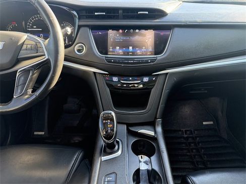 Used 2019 Cadillac XT5 Luxury image 16