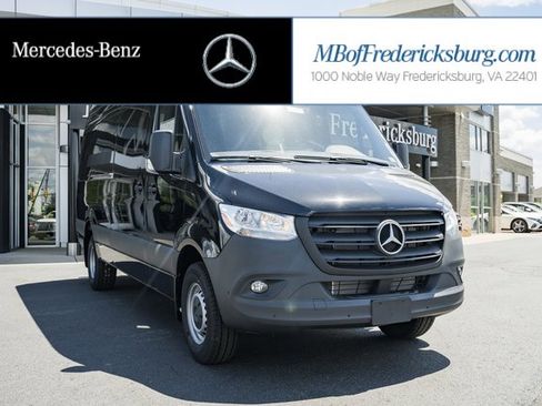 Used 2024 Mercedes-Benz Sprinter 3500 image 1