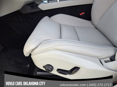 Used 2026 Volvo XC90 B6 Ultra w/ Protection Package Premier AWD/4WD image 24