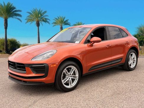 Used 2024 Porsche Macan AWD/4WD image 37